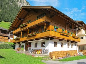 23846394-Ferienhaus-14-Mayrhofen-300x225-1