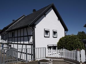 22235527-Ferienhaus-4-Mechernich-300x225-1