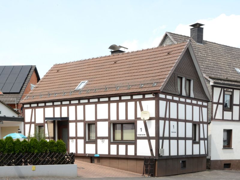 23868311-Ferienhaus-8-Medebach-800x600-2