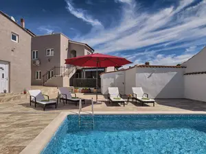 Ferienhaus für 8 Personen (180 m²) in Liznjan