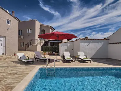 Ferienhaus für 8 Personen (180 m²) in Liznjan 1/10