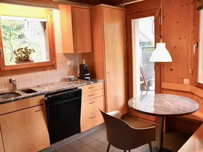 Küche mit Toaster und Nespressomaschine 
