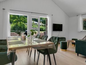 23764542-Ferienhaus-6-Melby-300x225-4