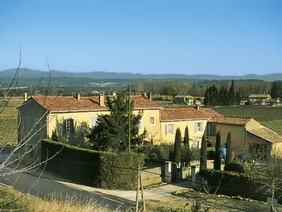 exterior exterior