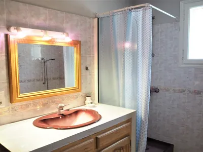 BathRoom BathRoom