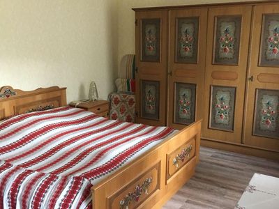 Vorderes Schlafzimmer mit echtem Doppelbett
