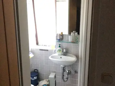 Dusche mit WC im Erdgeschoss bei den Schlafzimmern im EG