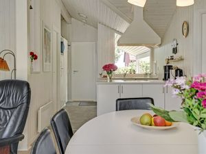 23582569-Ferienhaus-6-Middelfart-300x225-5