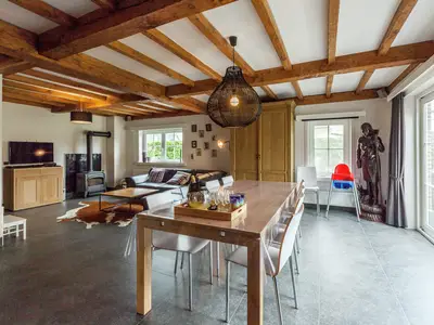 DiningRoom