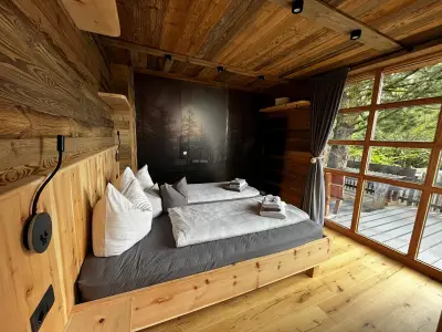 Schlafzimmer 1