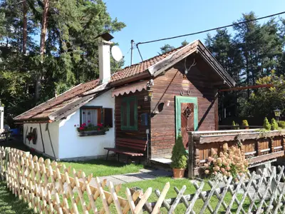 Außenseite Ferienhaus [Sommer]