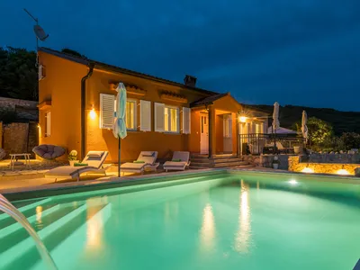 Ferienhaus für 8 Personen (130 m²) in Miholašćica 1/10
