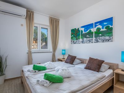 Ferienhaus für 8 Personen (130 m²) in Miholašćica 9/10