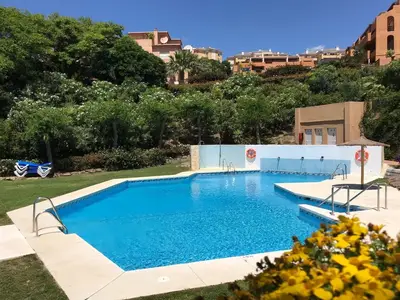 PoolOfHouse