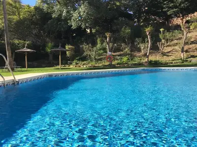 PoolOfHouse