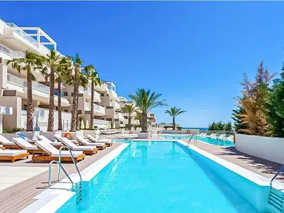 PoolOfHouse