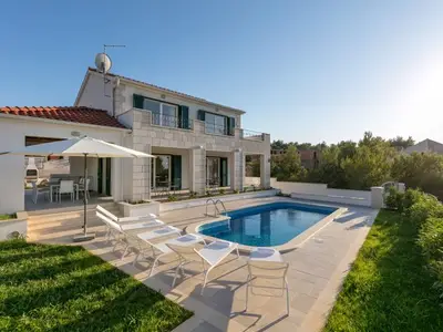 Ferienhaus für 7 Personen in Milna 4/10