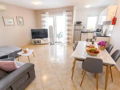 Ferienhaus für 10 Personen in Milna 8/10