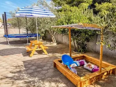 Ferienhaus für 10 Personen in Milna 4/10