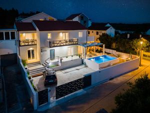 23670469-Ferienhaus-8-Milna (Brač)-300x225-2