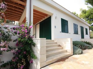 Ferienhaus für 8 Personen (92 m²) in Milna (Brač)