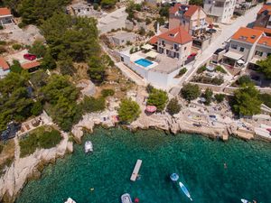 23742329-Ferienhaus-8-Milna (Brač)-300x225-1