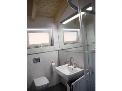 WC-Duschbad oben