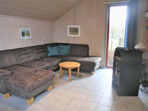 23995660-Ferienhaus-6-Mirow-300x225-3