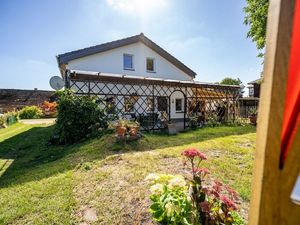 24053181-Ferienhaus-5-Mirow-300x225-1