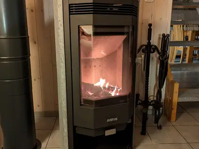 Kamin-/Ofen