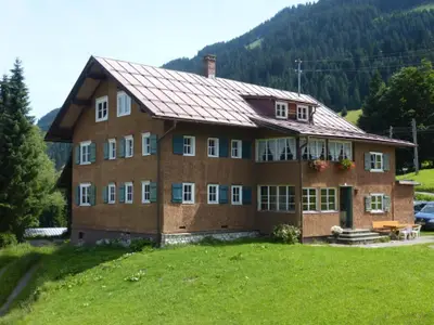 Haus im Sommer
