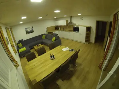 Küche - Wohnzimmer