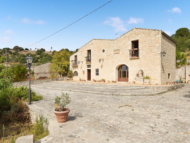 23824575-Ferienhaus-8-Modica-800x600-0