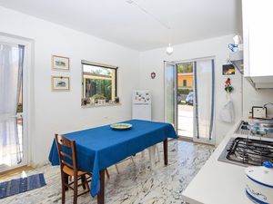 24044048-Ferienhaus-5-Modica-300x225-3