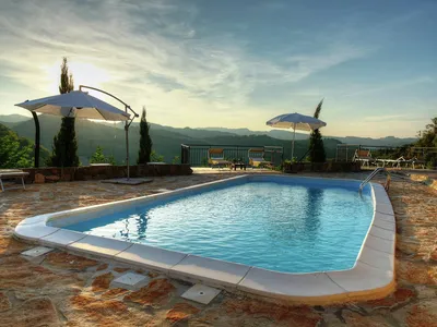 PoolOfHouse