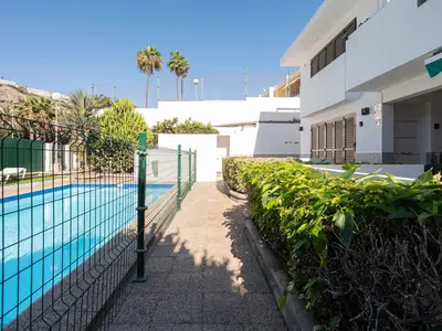 PoolOfHouse