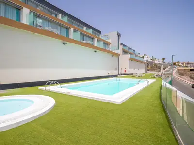 PoolOfHouse