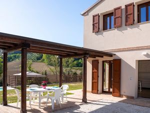 23824042-Ferienhaus-6-Mogliano-300x225-1