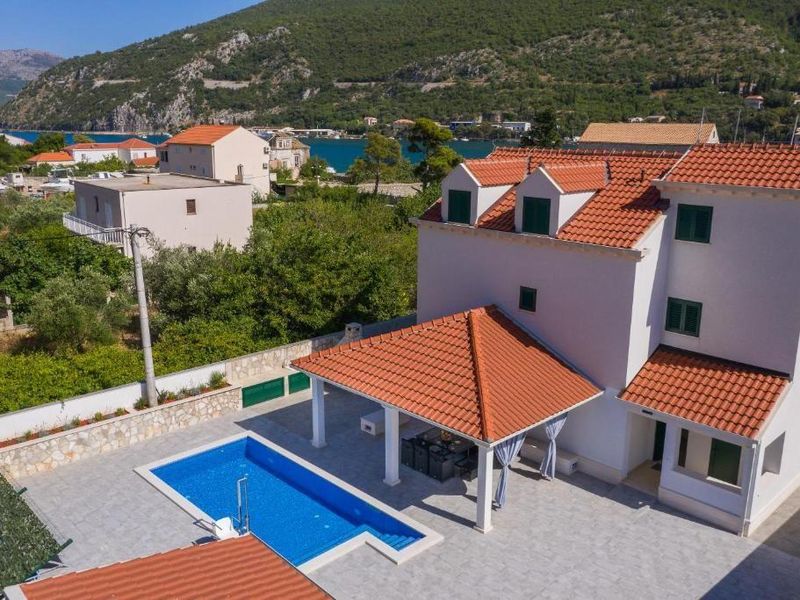 23488766-Ferienhaus-8-Mokošica-800x600-0