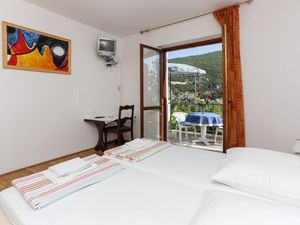 24057377-Ferienhaus-2-Mokošica-300x225-3