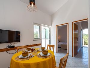 23754459-Ferienhaus-4-Molat-300x225-2