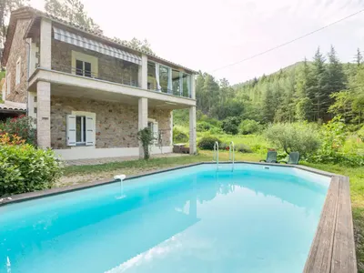 PoolOfHouse