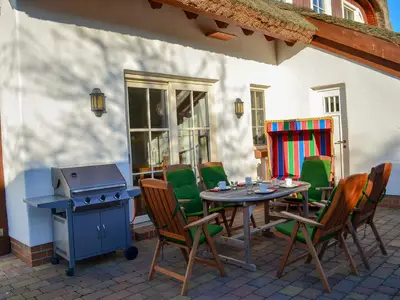 Terrasse. Süd Terrasse mit Garten