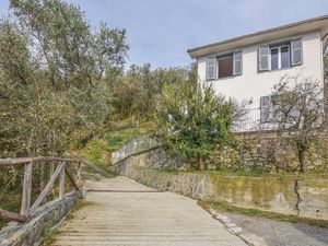 23739360-Ferienhaus-6-Moneglia-300x225-4