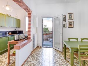 24003558-Ferienhaus-5-Moneglia-300x225-2