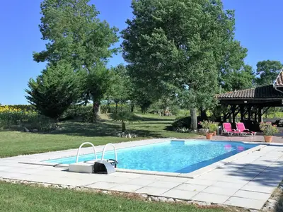 PoolOfHouse