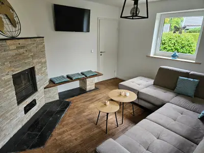 Wohnzimmer mit Holzofen
