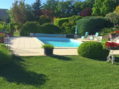 PoolOfHouse