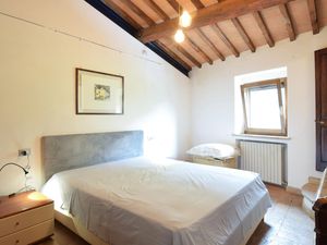 24038569-Ferienhaus-5-Montalcino-300x225-3