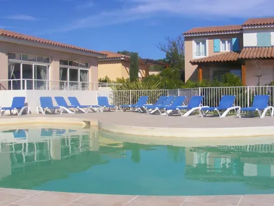 PoolOfHouse